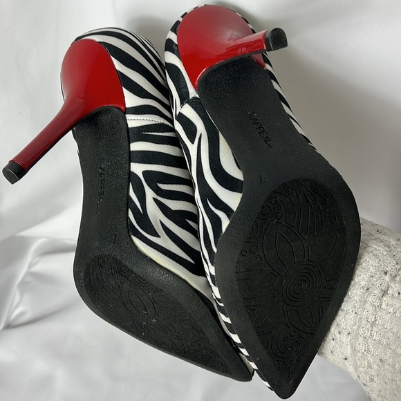 X-Appeal pointy toe zebra print fabric red stilleto 4" heel pump Sz 7 - Picture 8 of 11
